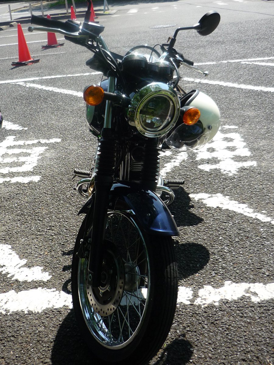 y_kibe's tweet photo. 日曜日に久しぶりにツーリング。成田のさくらの山へ。
#バイク #ツーリング #w230 https://t.co/CZlMx1dxAg