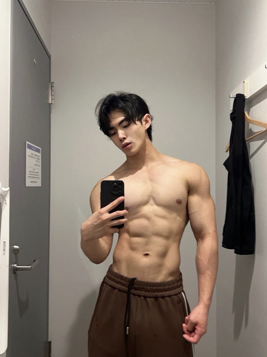 DailyHM_'s tweet photo. Wang.leyan https://t.co/7boGnbiFJy