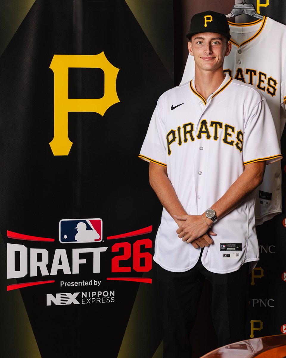 YoungBucsPIT's tweet photo. OFFICIAL: We have signed our 15th round pick, Liam O'Leary, a RHP from @StJohnsBaseball . ✍️ https://t.co/3xRYaScXad