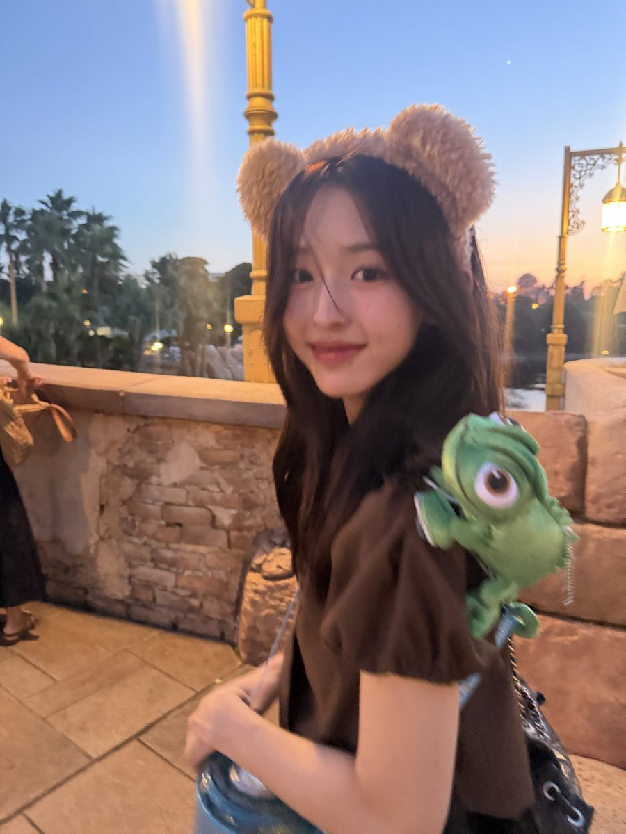 nonnon_rinon's tweet photo. 前髪切ったけどぱっつん似合わなくて分けた😬 https://t.co/mVLa3EM9sB