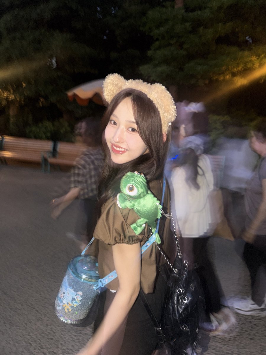 nonnon_rinon's tweet photo. 前髪切ったけどぱっつん似合わなくて分けた😬 https://t.co/mVLa3EM9sB