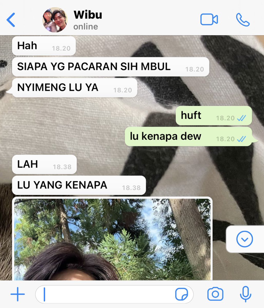 ffairygardeun's tweet photo. Sekilas chat sahabat agak lewat (part 2) edisi agak jawa

DewTee short au yang gak short short banget https://t.co/C3OHeDhVia