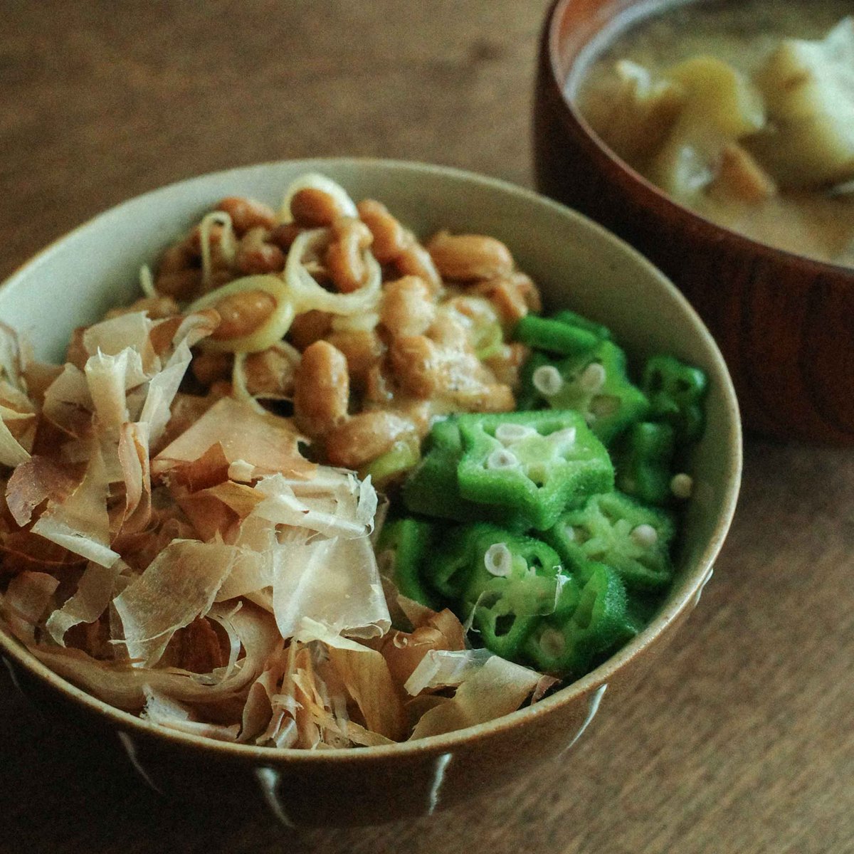 tdnoo13's tweet photo. 今朝はおかかオクラ納豆ごはんです https://t.co/lpgKJ0Gfdh