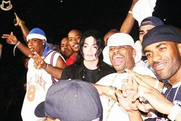 DANY VAI VER O BTS E ESTÁ NA MJ BIOPIC ERA☆*: .。.♫ tweet media