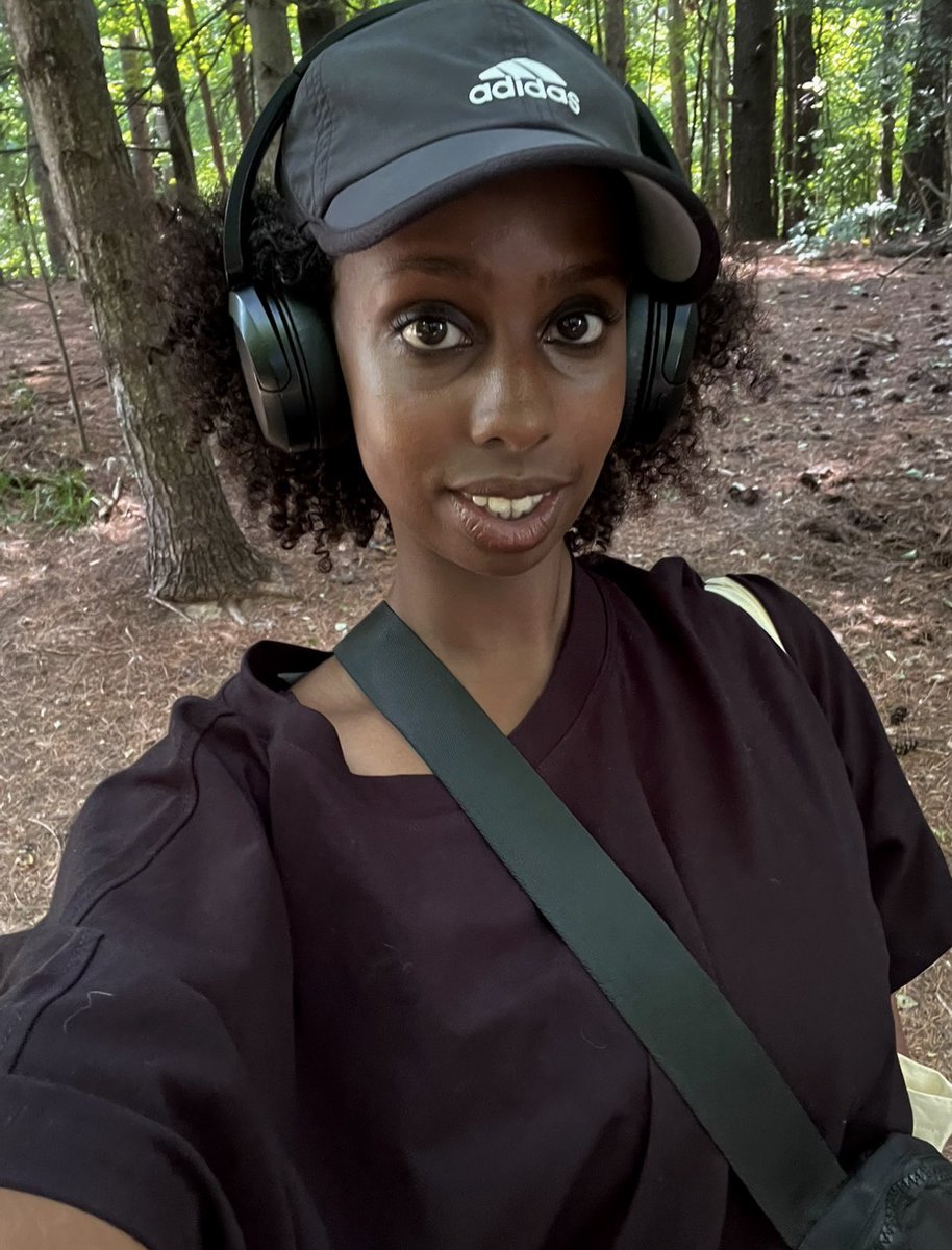 firelordlady7's tweet photo. Went walking https://t.co/ATl3eRBZUC