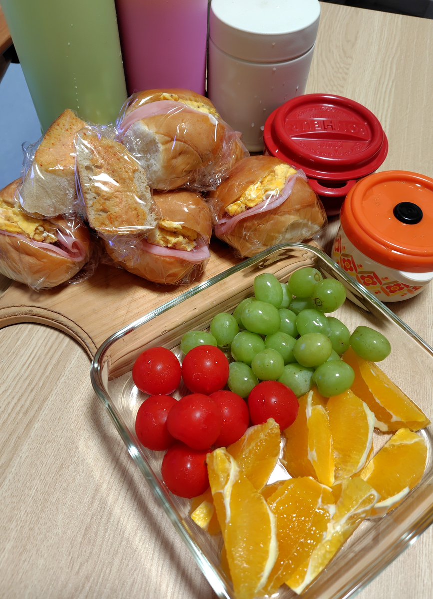 rrrhhh080808's tweet photo. おは弁☀はコストコ祭りの続きw

昨日は灼熱の野球観戦（順調に勝ち進んでてやったぁだけど）で体力奪われてましたが、眠い目をこすりながらお魚を堪能〜
チムパシャは普段見ないお魚さんたちが珍しくて、楽しかったw

ナンパはされまてんでしたがね🤣

暑すぎますが、熱中症気をつけて頑張りましょう https://t.co/lFJ5Oe0HEl