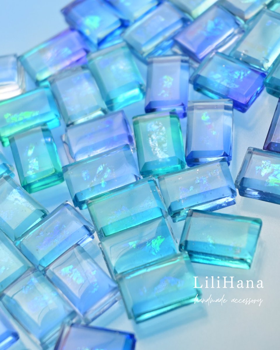 lilihana_2018's tweet photo. #制作で一番好きなところ #365DIYtheme

レジンをモールドから外す瞬間が
多分一番好きですね 笑 https://t.co/Tptvh8i9vj