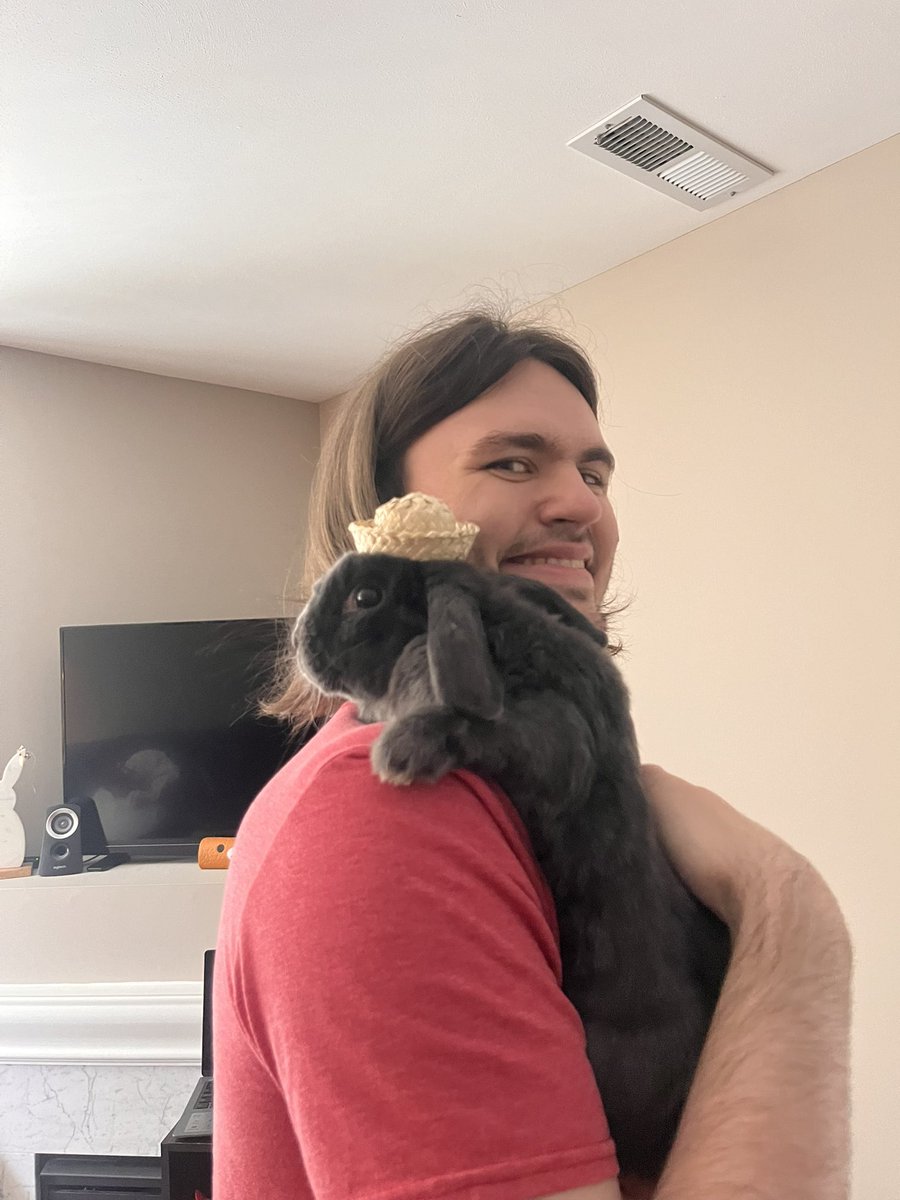 JohnGuiltyGear's tweet photo. Friends I got a bunny....

Picked him up from the adoption agency on sunday, his name is little bart

Give me on good reason why I shouldn't turn this into a bunny posting account... https://t.co/e4cXWlCIlq