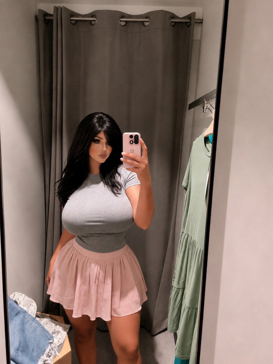 _TopazVT's tweet photo. Shopping✨

#KoreanGirl #Selfie https://t.co/ke42eCjGaW