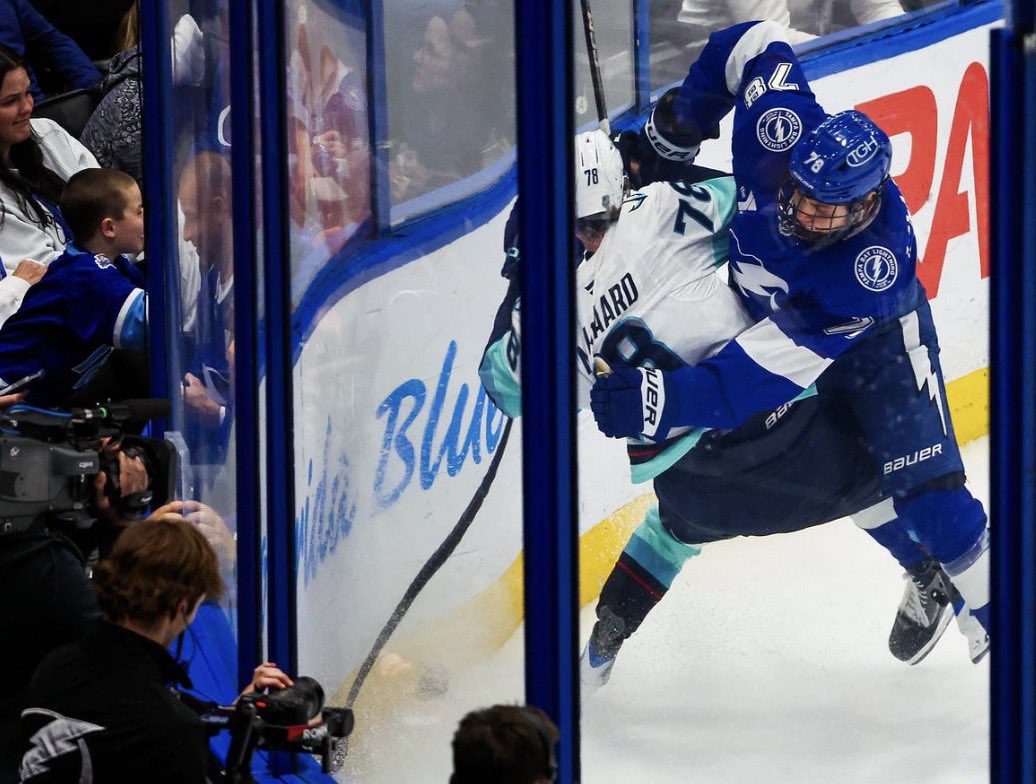 BoltsBreakdown's tweet photo. Emil Lilleberg has too many haters out there. Maybe it’s because we don’t realize or appreciate just how much he’s pushed through to get where he is today.

Genuinely, Lilly is one of the toughest, most resilient players in the NHL.

Don’t believe me? Read the story.

[THREAD]⬇️

#GoBolts