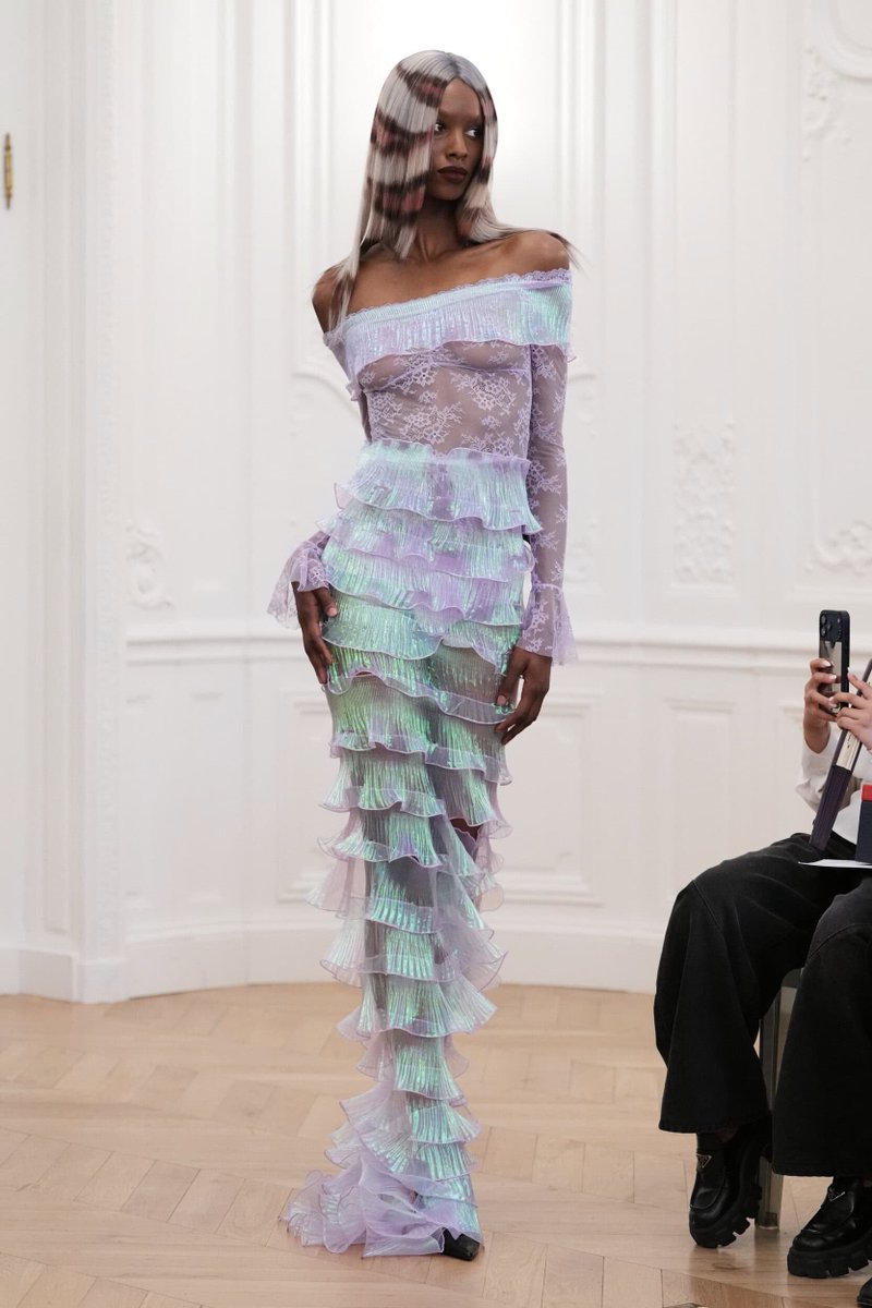 DvilCouture's tweet photo. Peet Dullaert Fall Winter 2026 Couture Details https://t.co/vNNAKbpGTJ