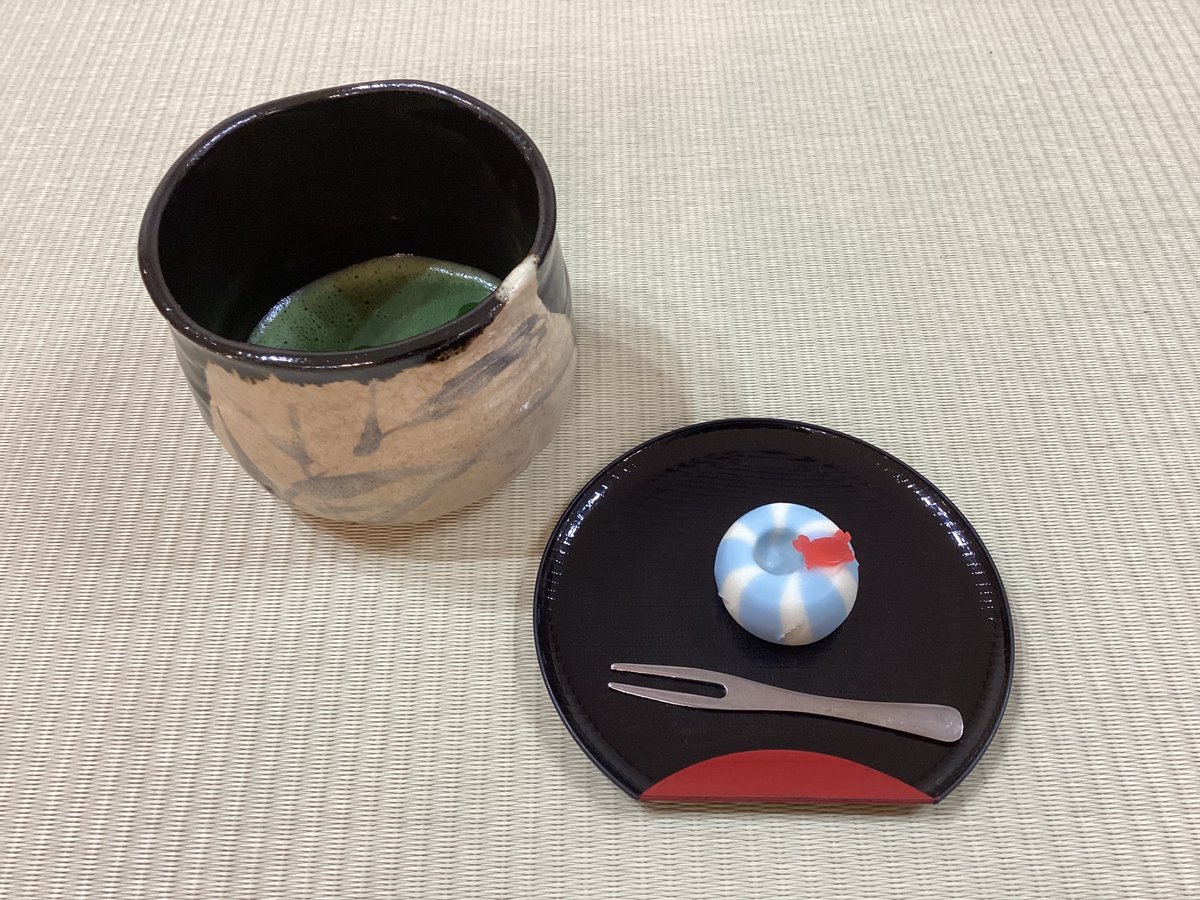 sekonoie's tweet photo. 先日7月のお茶会を開催しました🍵7月は海開きがテーマのお茶菓子でした🛟美味しいお抹茶とお菓子を食べて嬉しそうにされるお姿がありました☺️ https://t.co/XG5m46UsFf