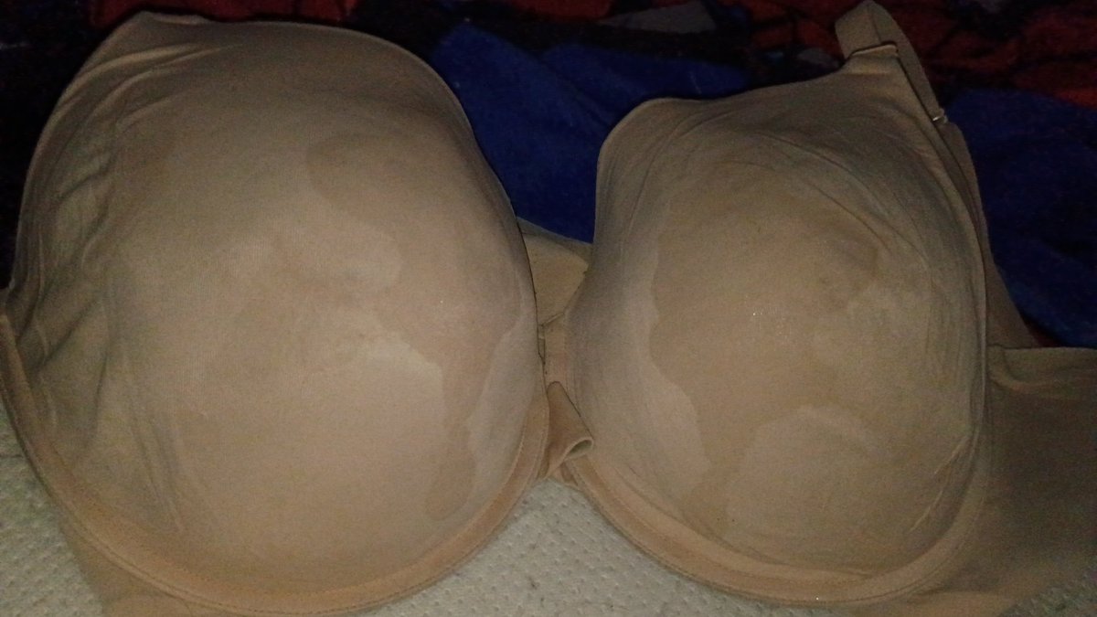 Daniel123456730's tweet photo. Moms cum stained bra https://t.co/0UGp7lVrUL