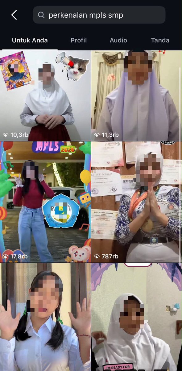 sibambaang's tweet photo. Praktek MPLS Wajib Unggah Video Ancam Privasi Digital Siswa

• Banyak sekolah masih mewajibkan siswa baru (usia 12-13 tahun) mengunggah video perkenalan dan twibbon ke akun medsos publik demi promosi sekolah.

• Penyerahan identitas seperti nama lengkap, wajah, hingga lokasi sekolah secara terbuka berisiko tinggi memicu penipuan maupun stalking.

• Kontrol atas foto dan video pribadi hilang seketika saat diunggah ke medsos publik karena dapat direkam dan disebar ulang.￼

• Tugas perkenalan idealnya dihimpun via platform internal seperti Google Classroom atau grup tertutup, bukan kanal publik.

• Evaluasi metode MPLS sangat mendesak karena perlindungan data anak bawah umur adalah kewajiban mutlak.

• Penataan jejak digital sejak dini krusial demi mencegah risiko kejahatan siber di masa depan. 

Hacker capek-capek phishing buat dapetin data orang,

Kita: "Nih kak, muka aku, nama aku, sekolah aku, upload sendiri, gratis pula"