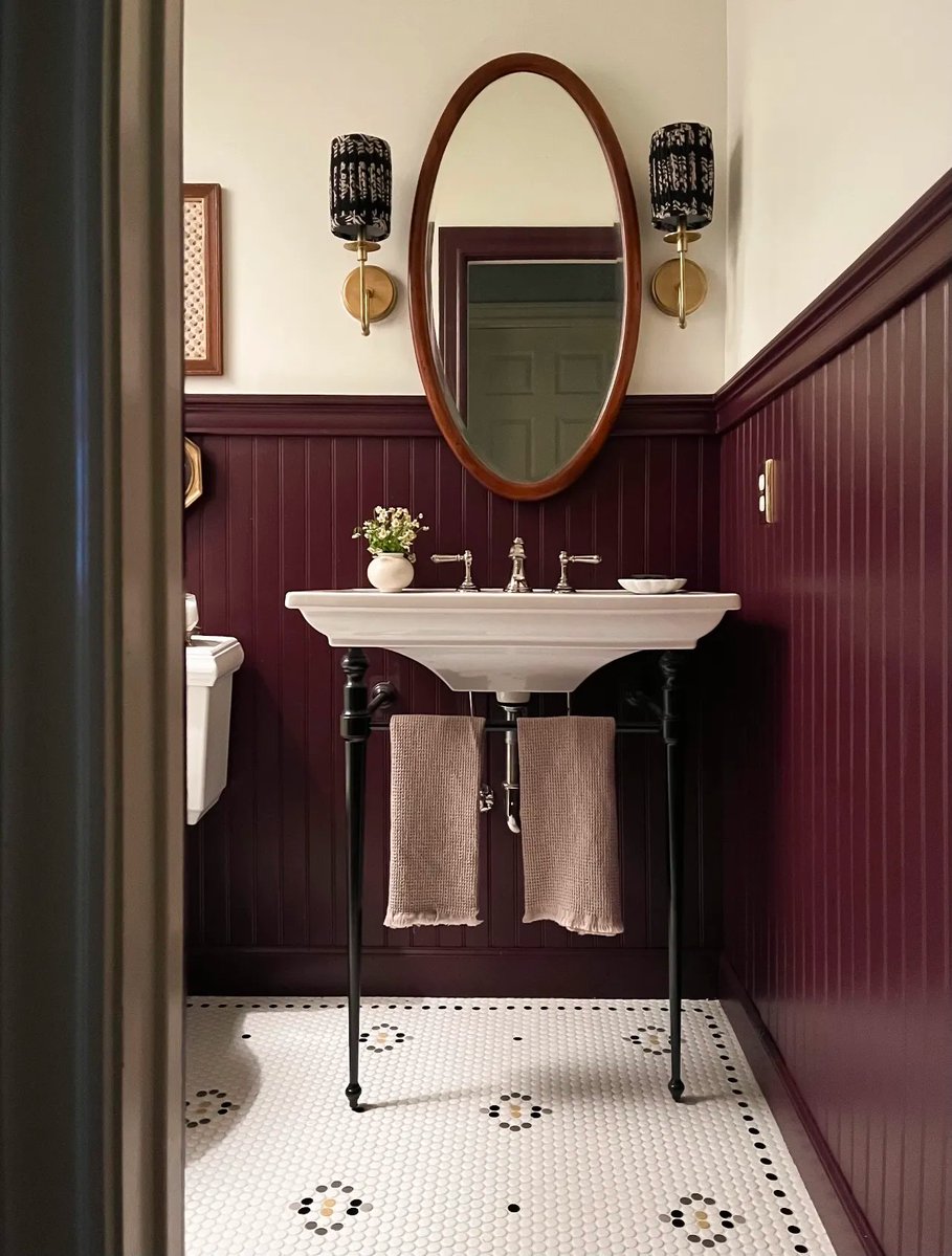 JHicks_HomePro's tweet photo. The deep tones of burgundy & plums make a space feel rich. Paired w gold accents, it elevates a space. The design of the burgundy & plum spaces should be more classic. Best Kitchen & Bath Remodeler#dogoodwork #kitchendesign #hgtv #kitchen #bathroom #homeimprovement #home #remodel https://t.co/pL7D9NdlKV