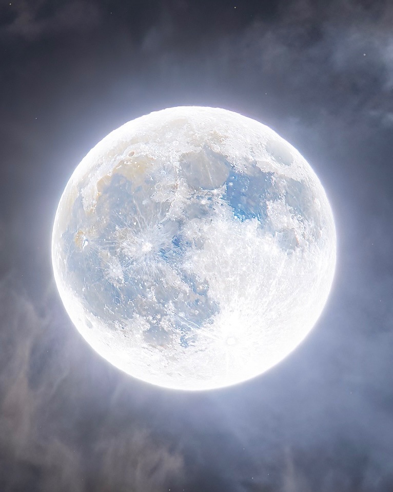moonloverxjpg tweet picture