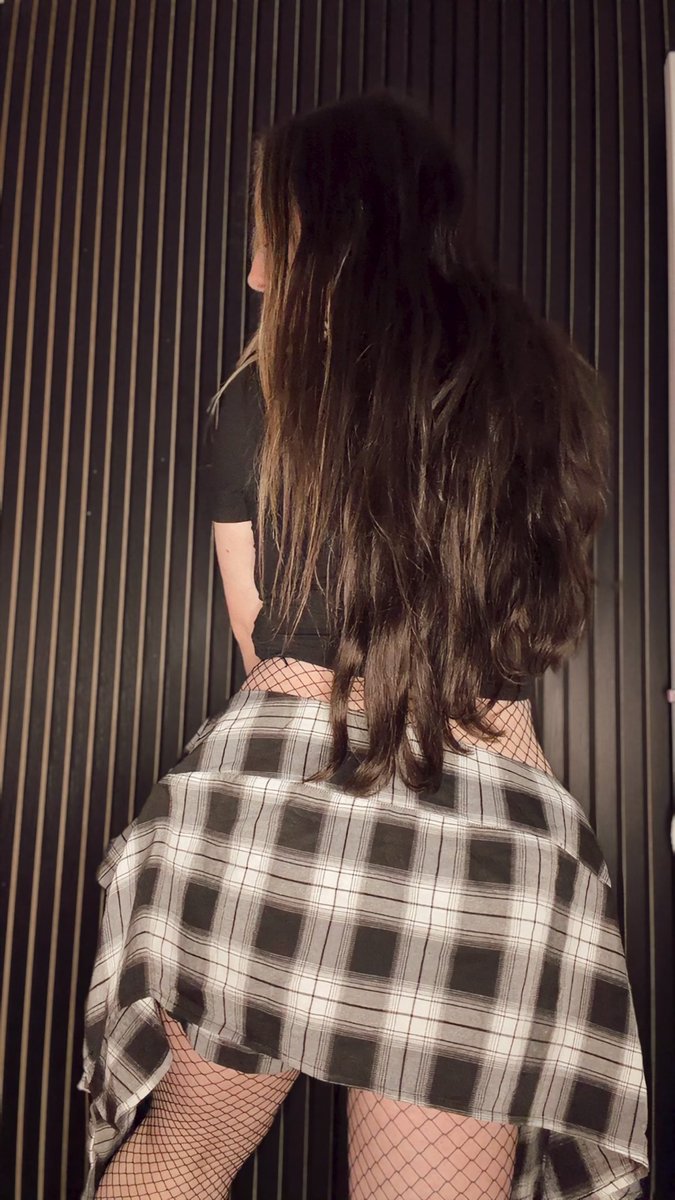 RngStorm's tweet photo. Am I your type be honest? 🖤 https://t.co/0tWdaC0WtE