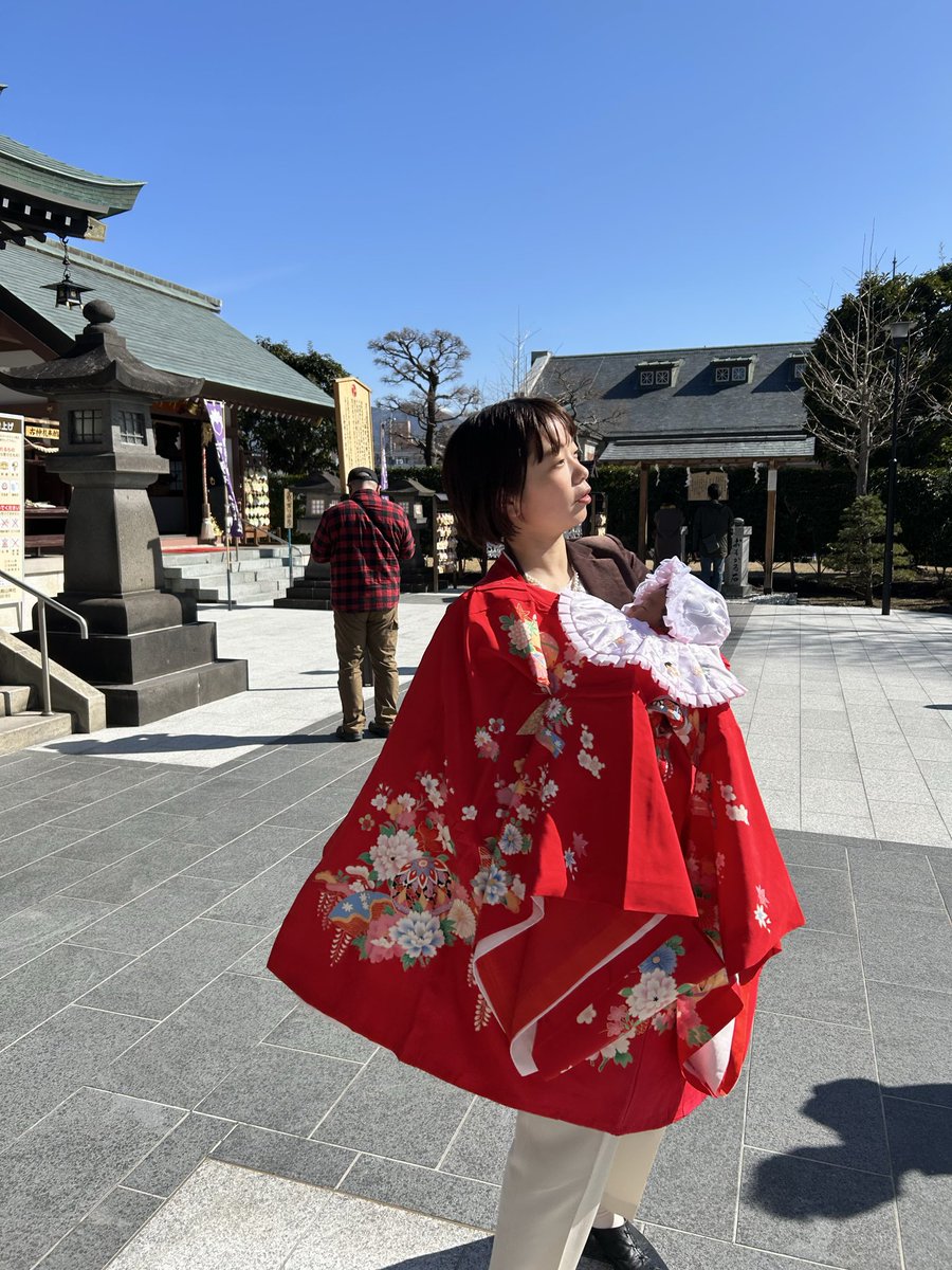 jobasu_7's tweet photo. #私のうつくしい

百日祝いの赤い着物
産まれたての耳
冬の晴れ間
こたつで暖まるネコ https://t.co/HtwqjORQZE