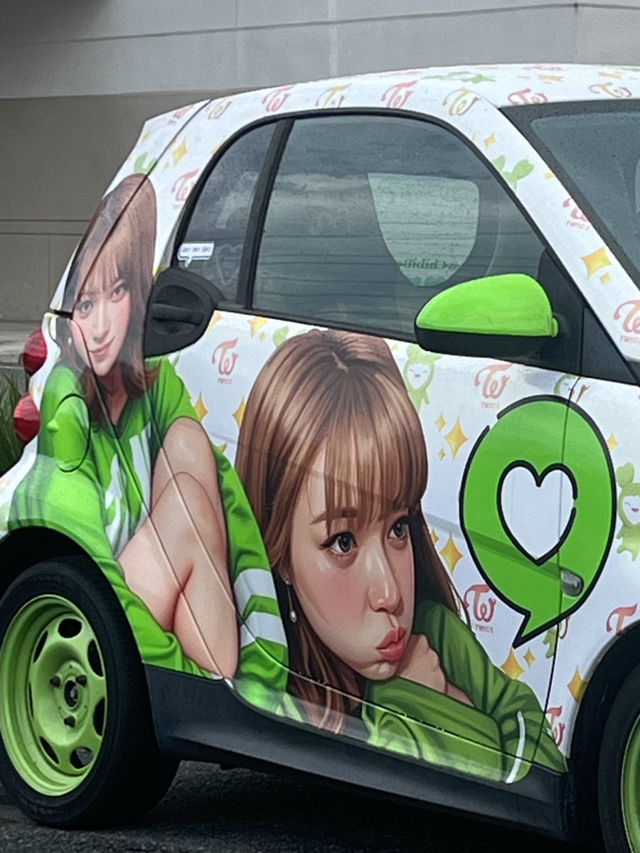 RuHamsDollRace's tweet photo. who out here driving the Jeongyeon from Twice smart car https://t.co/cSZpsAPqYF
