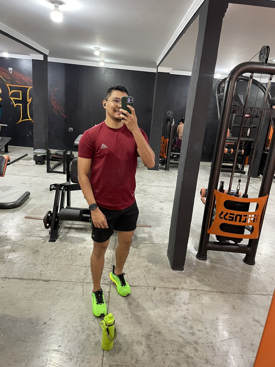 Marceloolive40's tweet photo. 💪🏽💪🏽 https://t.co/S8KKENbEVG