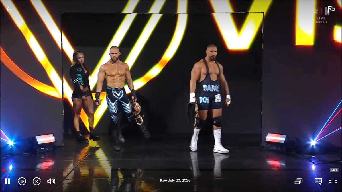 MaxxineDupriCom's tweet photo. #MaxxineDupri #TheVision #WWE #WWERAW 

@maxxinedupri https://t.co/T2yitKHgMb