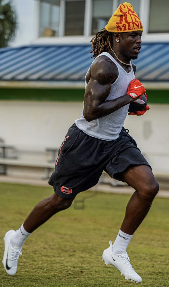 ESPNCleveland's tweet photo. Offseason work for the Browns 🔥🔥🔥🔥

(Via Brandon Keith) https://t.co/IQNUxl8UOi