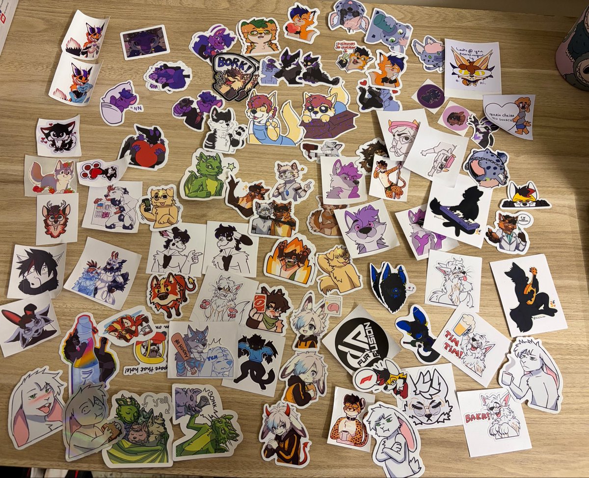 fisakewolf's tweet photo. Stickers! https://t.co/QhNxkhIucL
