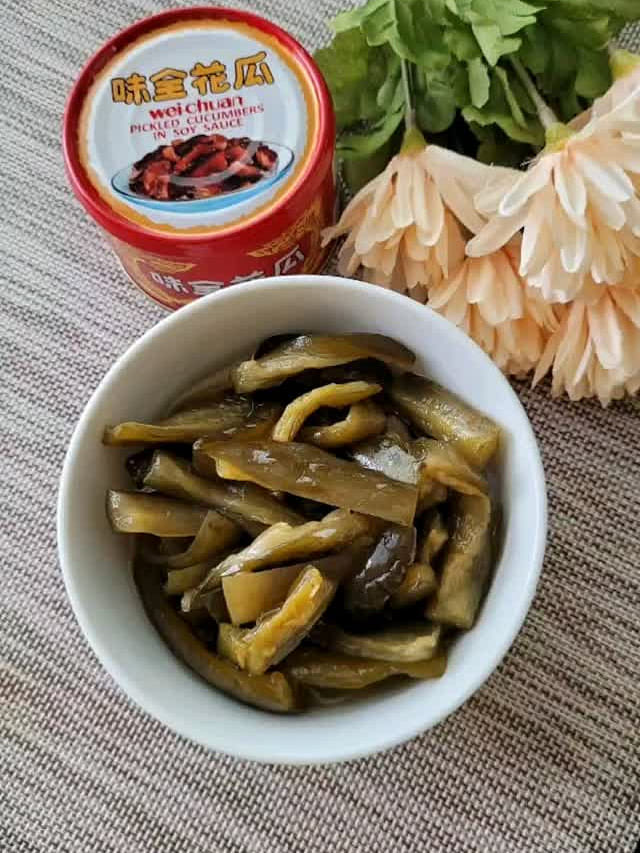 douglaschu_'s tweet photo. @nycgraceryan doufu ru, chinese pickles, furikake or chili crisp are a few that I like

soy sauce (at least the kind you’ll get in packets with takeout) is a cooking ingredient and not a condiment. I don’t know why it’s served that way https://t.co/NW2GT37FC6