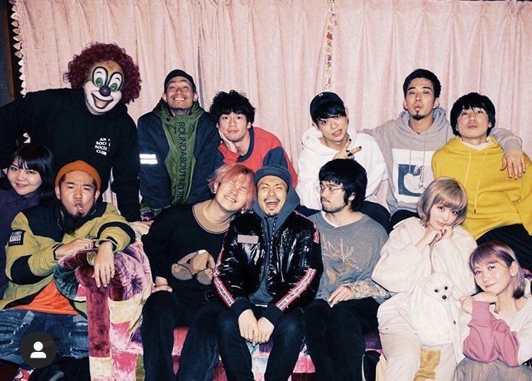 hizzzji's tweet photo. 이것두 ㄴㅁ좋음
아티스트들 개낑김 https://t.co/jgRVbmGQur