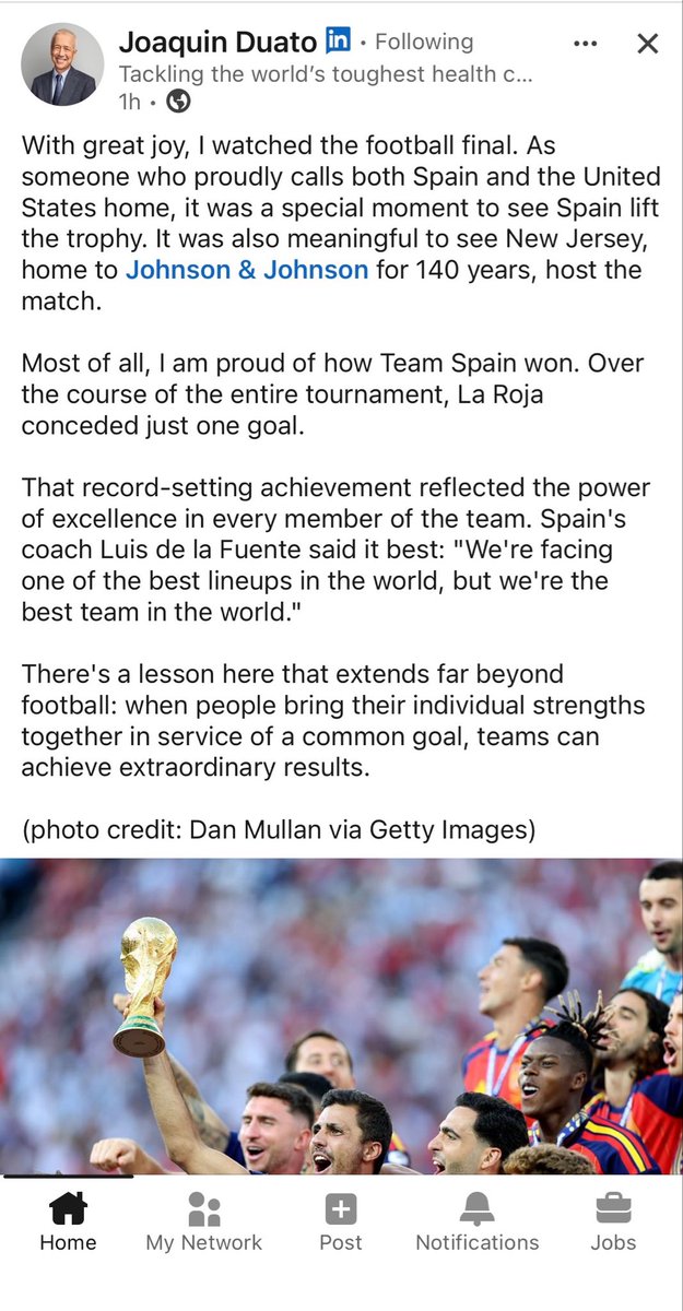 YaoIvy's tweet photo. Although I’m more of a les bleus supporter than la roja (by all means), I like this post. Football should be defined by attitude, teamwork, and sportsmanship, not… (此处省略500字) https://t.co/wLD3QXkLI6
