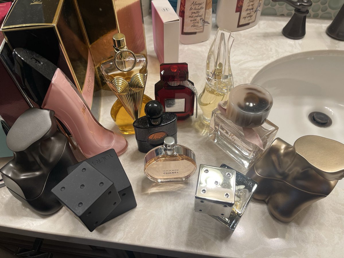 mambamerciful's tweet photo. another perfume for my collection. i hope my future wife is okay with so many overwhelming scents 🤤🤤🤤🤤 https://t.co/urZOu2D40I