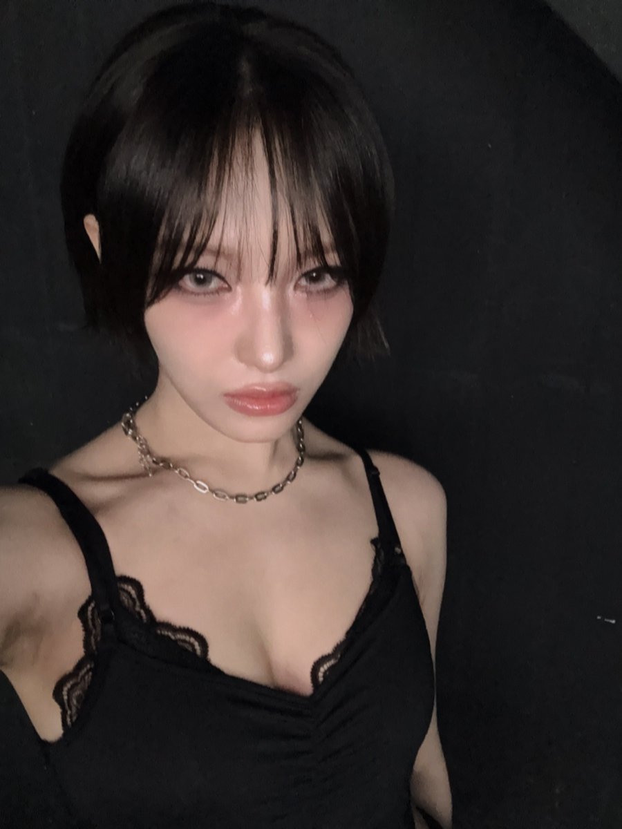 moon_bbl's tweet photo. ㅤMoonsua bbl update 🌙🫧
#Billlie #빌리 #MOONSUA #문수아 https://t.co/ywvY92zERL