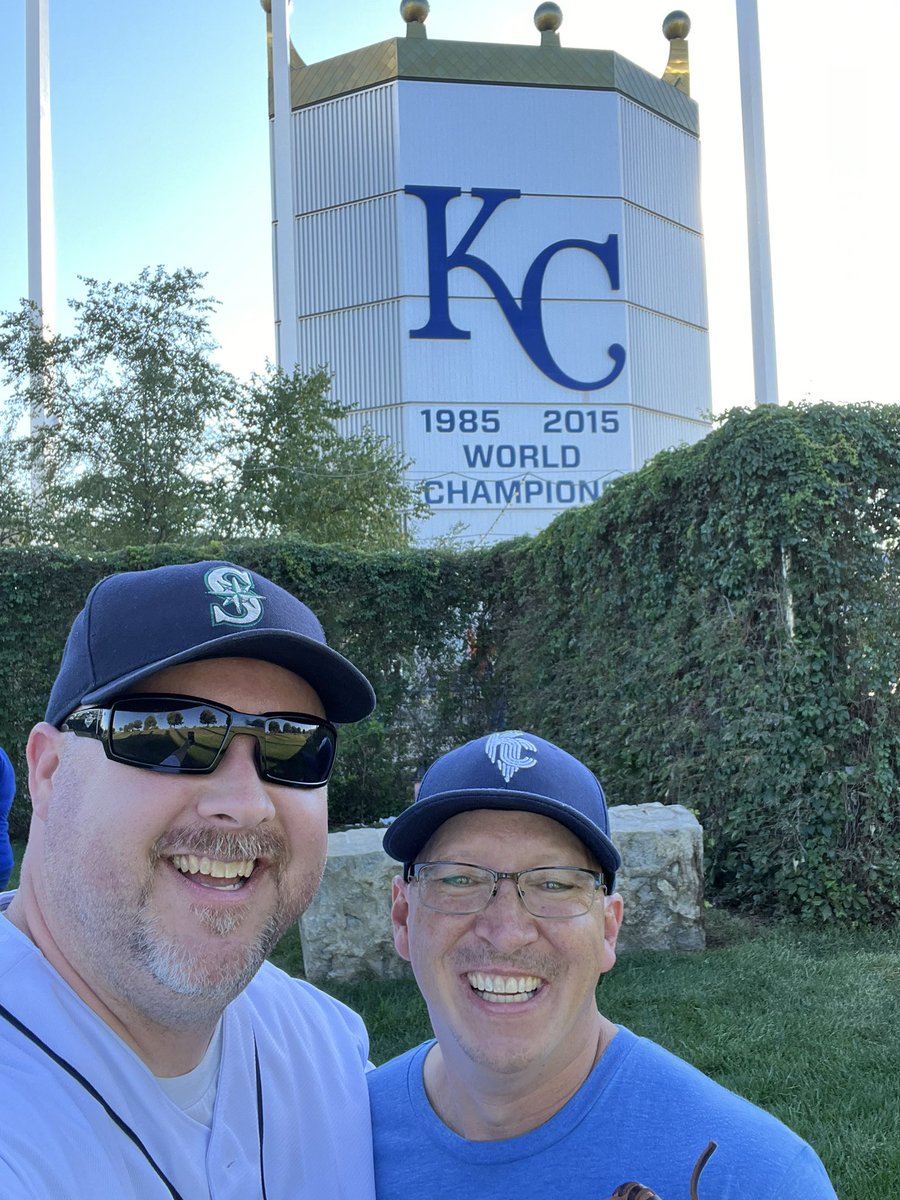jscukanec's tweet photo. The question I get asked most is, “Why did you start playing catch?”
Well, it’s Ethan Bryan’s fault.
It was his idea to try and play catch everyday. I just copied it.
The friendship happened in between throws.
1,394 days apart.
#catcheveryday https://t.co/pDfcqYg4r9