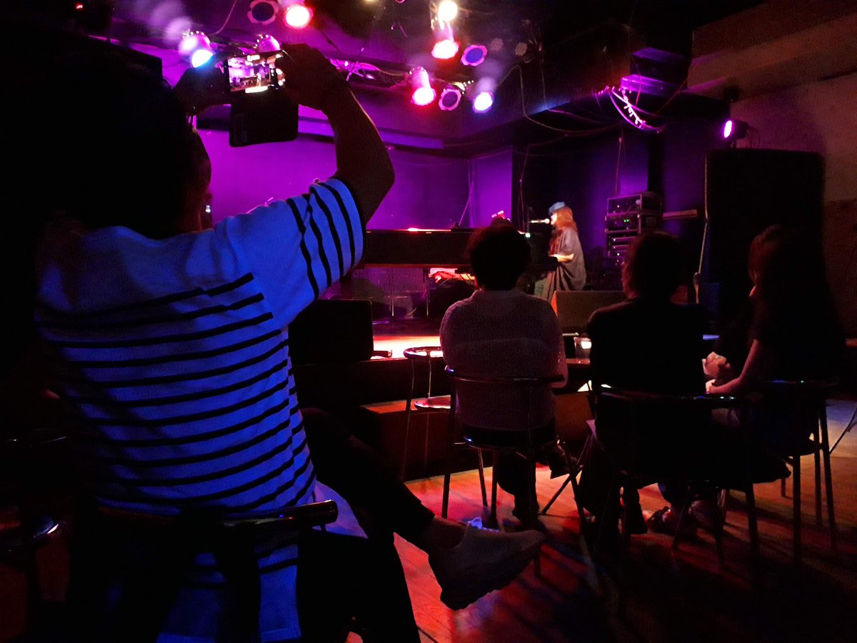 spring_tsubu's tweet photo. 生音楽の素晴らしさを改めて実感。
ライブ終了後の打ち上げまで参加させていただいて、すごく楽しかったです。
アーティストの皆さん気さくで良い人ばかり、そしてかっこよくて肌がきれい
#ふたりごと
#鶺鴒と想
#妄想舞踏会
#ジャムサウンズ
#りっちゃんありがとう https://t.co/dxlR0xqIf0