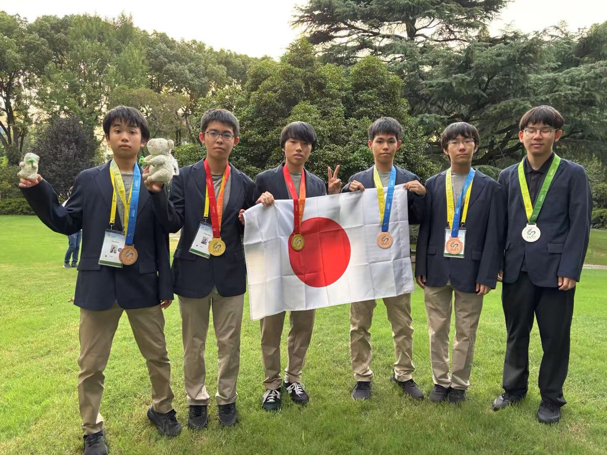 JST_SciOlympiad's tweet photo. 第67回 #国際数学オリンピック 中国大会（#IMO 2026）において、日本代表6名全員がメダルを獲得しました🎊
金メダル🥇2名、銀メダル🥈1名、銅メダル🥉3名、
国別順位は10位でした。
おめでとうございます‼️

https://t.co/dcL2On864i https://t.co/9UoKcg726H