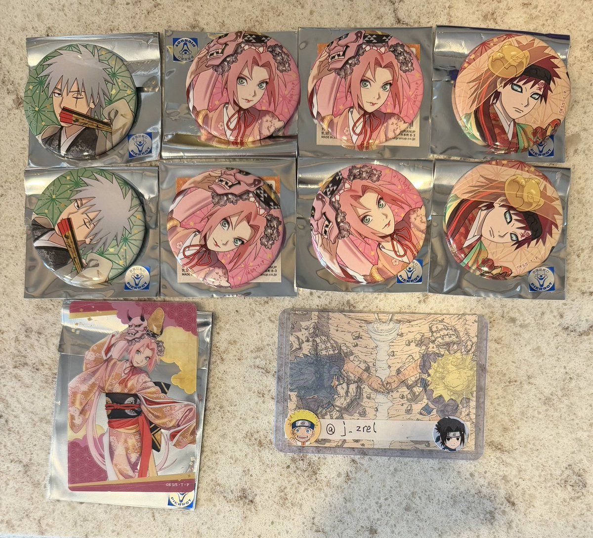 交換・譲渡】NARUTO 彩面華 缶バッジ キャラpic 譲 カカシ サクラ 我愛