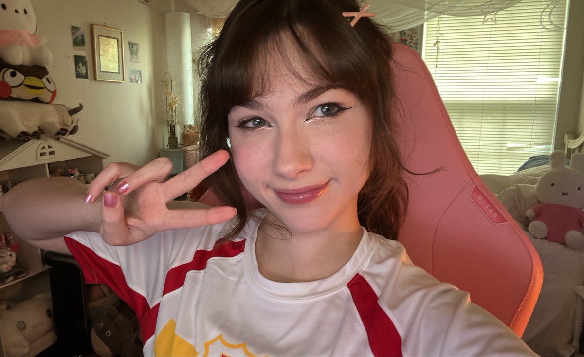 primatepaige's tweet photo. STREAMER UNIVERSITY DEBRIEF https://t.co/X8Y16stJy5 🥳🥳 https://t.co/BvywWxXGvR