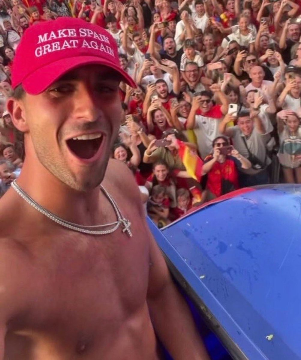 gentrywgevers's tweet photo. Spanish football star Ferran Torres wore a “MAKE SPAIN GREAT AGAIN” hat during the team’s victory parade.

The left is losing their minds over this. https://t.co/9k9CkZ4Arq