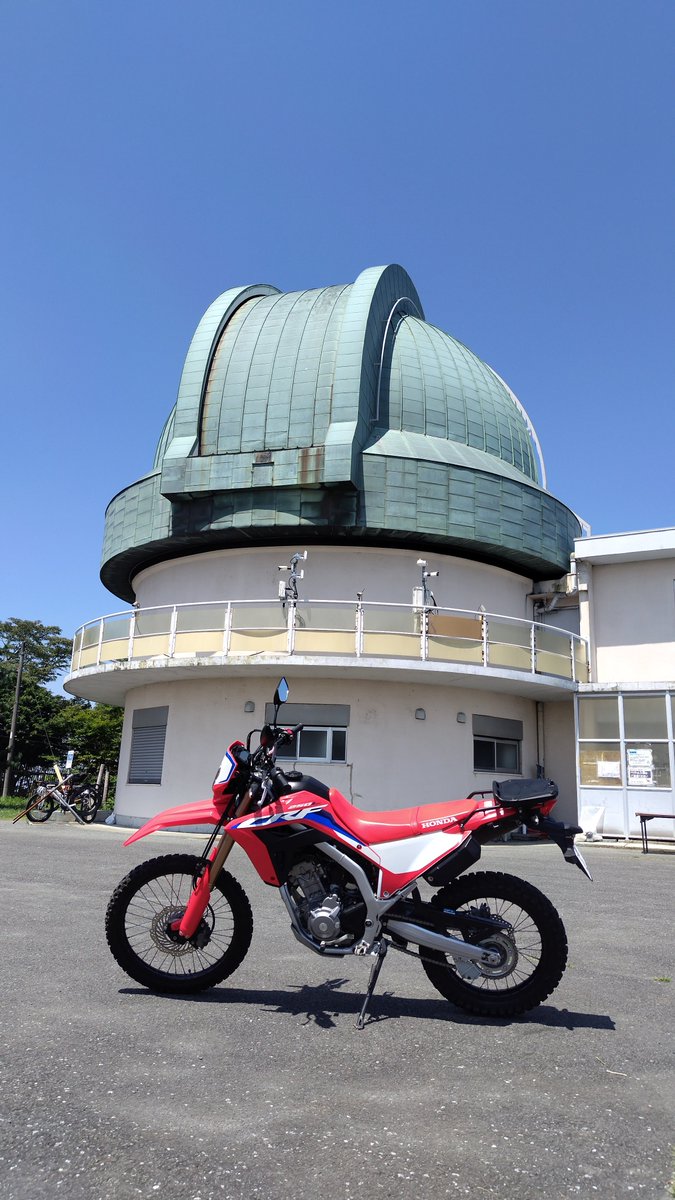 akinyanda's tweet photo. 電車が空いてると思ったら、
学生は夏休みなのか。いーなー😽 https://t.co/J4Jv9D6p68