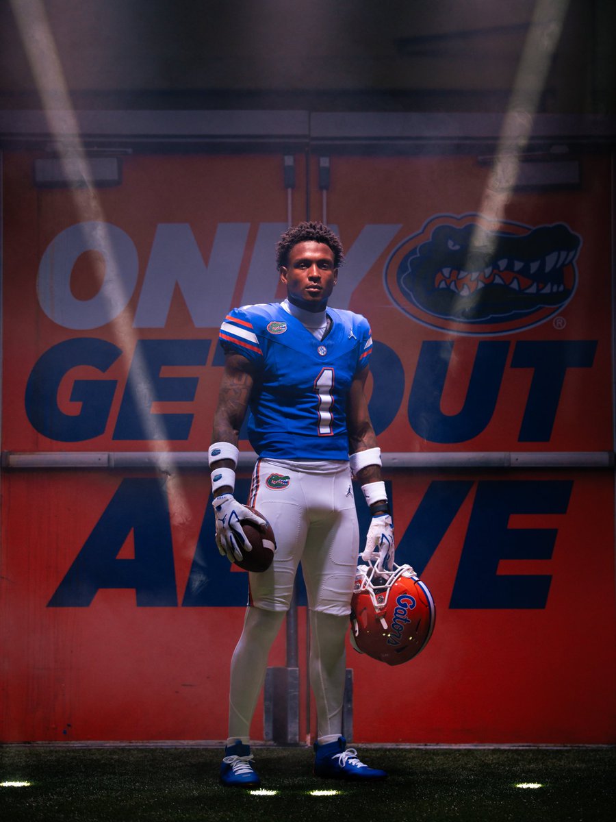 GatorsFB's tweet photo. Gators only 📸🎥 

@VB3_9 | #GoGators https://t.co/lqDzjwkZmH