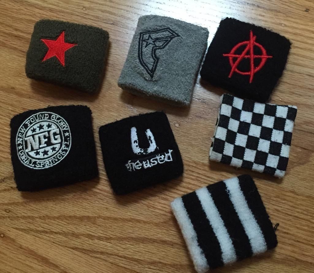 nostalgiaa's tweet photo. Wrist band trend was so cool https://t.co/eIMXkKUdTx