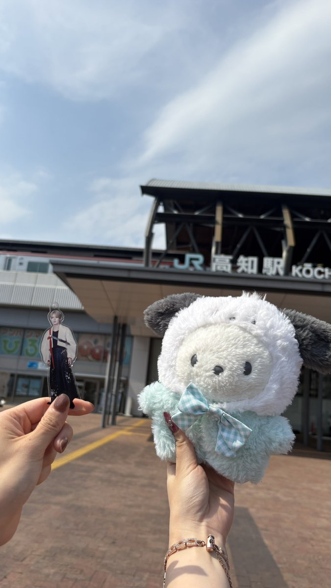 e___ri_ka's tweet photo. 長距離移動と暴風と暑さとの戦い
1人では絶対乗り越えれなかった🥲
一緒に過ごしてくれたみなさん本当にありがとうございました🙏✨ https://t.co/gPVAl9SIL1