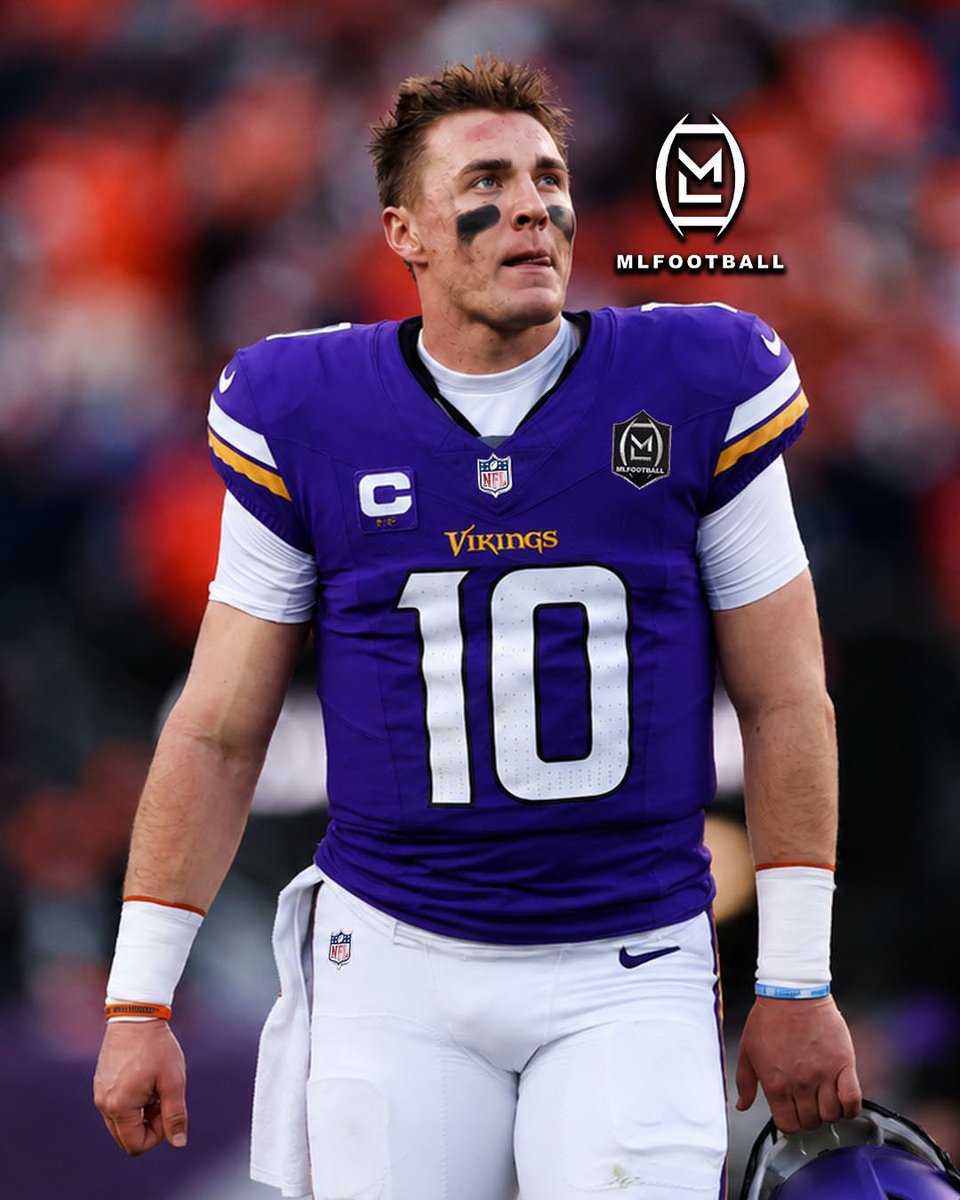 MLFootball's tweet photo. THE #NFL WOULD LOOK COMPLETELY DIFFERENT TODAY…

The #Vikings could have drafted Bo Nix instead of J.J. McCarthy in the 2024 Draft.

Minnesota traded up with the #Jets to select McCarthy at No. 10 overall, with Nix still on the board. Just two picks later, the #Broncos took Nix at No. 12.

Now imagine Nix in Kevin O’Connell’s quarterback-friendly offense with Justin Jefferson, Jordan Addison, T.J. Hockenson, and one of the league’s best offensive minds calling plays.

Minnesota would’ve had one of the best offenses in the league and QB1 of the future.

🤯
