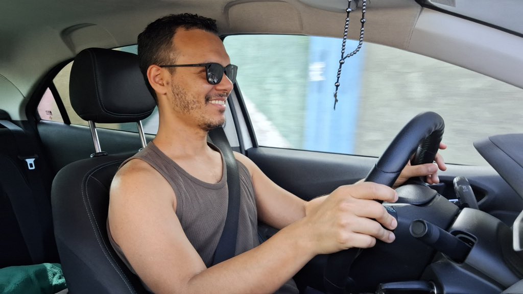 jefflima88's tweet photo. muito motorista sim
🚙💨✨ https://t.co/rEPogZ1l0S