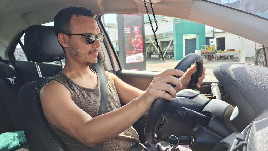 jefflima88's tweet photo. muito motorista sim
🚙💨✨ https://t.co/rEPogZ1l0S