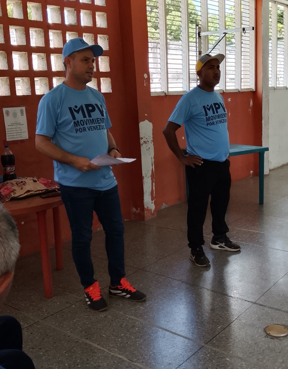 MPVCojedes_'s tweet photo. 📌Conversatorio 
Se llevó a cabo un conversatorio por parte de la plana mayor de nuestro partido Movimiento Por Venezuela en el estado Cojedes, liderado por nuestro Secretario General @Garry_Blanco abordaron el tema concerniente al documento elaborado por @MPV_Nacional https://t.co/yibt2l99iK
