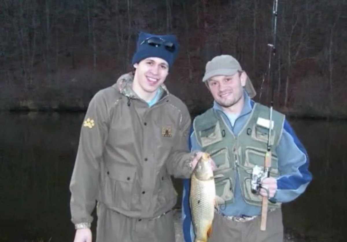 danisnotesquire's tweet photo. obsessed w the fact that so many of the photos of geno and gonch together make gonch look like a concerningly young father https://t.co/vimppdSf9Q
