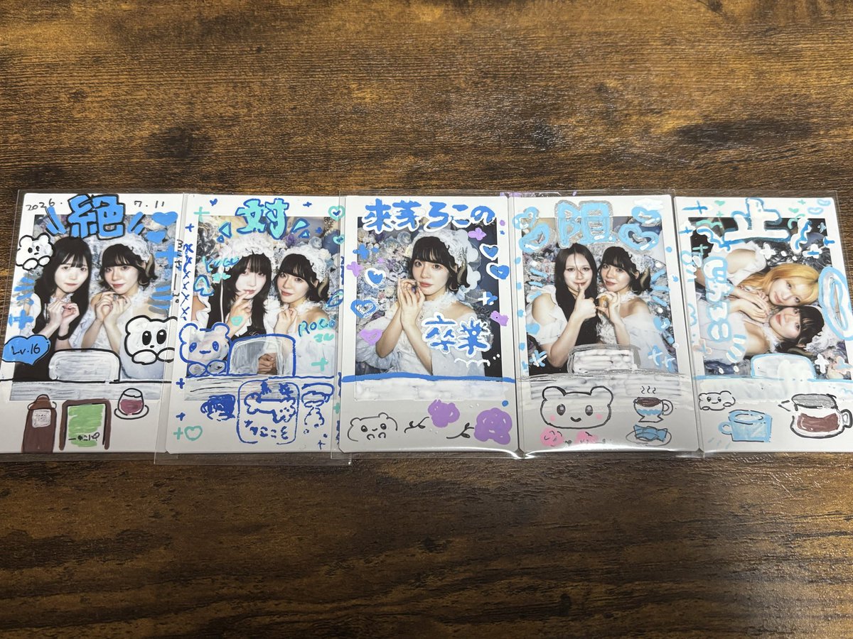 asagi_hanada's tweet photo. 遅くなったけど、ありがとうございました！！
めちゃくちゃ賑わってて最高に楽しいイベントでした……。
ちゃんとお喋りできた回数は少なかったけれど、一回、一回がすごく楽しくて、幸せでした！

今度は新エリー都で会いましょう！笑

#roco26711
#idoly https://t.co/3LeSAcziYl