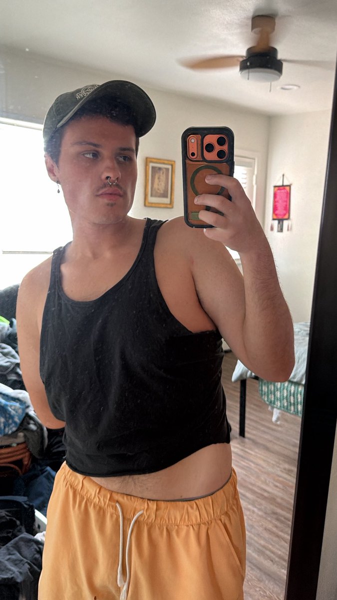 soberqueer98's tweet photo. messy room but i feel hot so there’s that https://t.co/O4VsrsrJK6