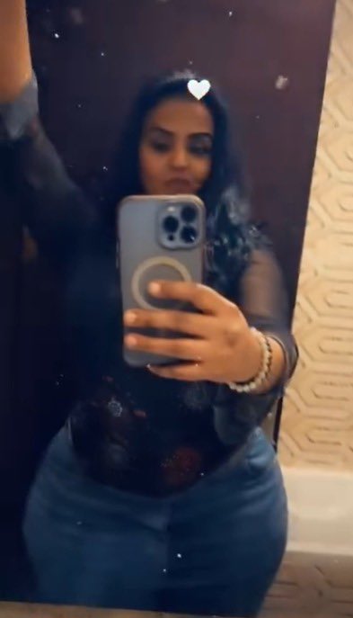 Jake79299798's tweet photo. Cuck son wants his African thick mom to be posted her name is sateera @africancuckson https://t.co/ftF3mcBvdL